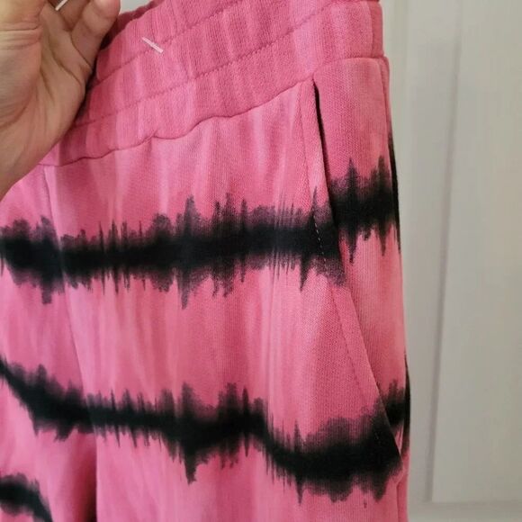 ALICE + OLIVIA Cropped tie-dyed French cotton-terry track pants. $239 Medium - Picture 6 of 9
